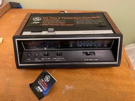 7-4667 Ge General Electric Inch The Time And Temperature Clock Radio Mint Nib