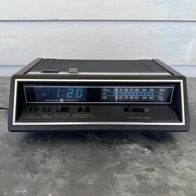 7-4667b Ge Vintage Insta-temp Alarm Clock Tested Teal Blue Digital Woodgrain Mcm Space Age