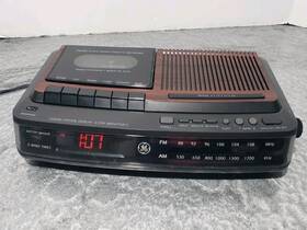7-4966 Ge 7-466b Model Fm/am Clock Radio Cassette / Recorder Tested Nice Retro