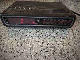7-4812b Ge Vintage Alarm Clock Radio Am-fm Works