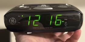 7-4837cb Ge General Electric Model Digital Alarm Clock Radio Vintage Tested