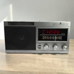 7-4905a Ge Vintage General Electric Wood Grain Alarm Clock / For Parts Or Repair
