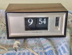8116k Ge Vintage General Electric # Flip Old Woodgrain Digital Clock Radio Works