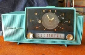 C-417c Ge Vintage Working General Electric Model C-417 Turquoise Am Clock Tube Radio
