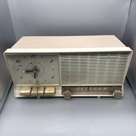 C-426a Ge Vintage General Electric Pink Rose Tabletop Tube Clock Radio Works