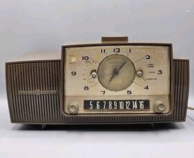 C-482a Ge Vintage 1950s Mcm General Electric 5-tube Am Clock Radio Model Nutmeg
