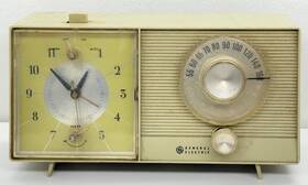 C-506a Ge Vintage General Electric Am Clock Radio Model Beige Gm Read Mid Century