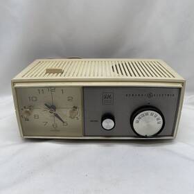 C1432 Ge Vtg 1960s General Electric Solid State Am Alarm Clock Radio For Parts