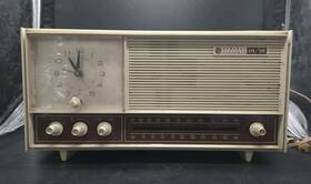 C1525a Ge General Electric Am/fm Radio White Parts/repair