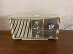 C2420p Ge Vtg General Electric Beige Solid State Alarm Clock Am Radio Model Works