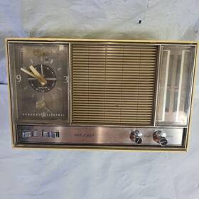 C2514j Ge 1960s Vintage Am Fm Tabletop Alarm Clock Radio Cream Restorative