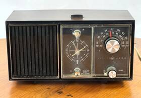C2519b Ge Vintage 60s General Electric Solid State Radio Alarm Clock Model Tested
