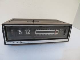 C4210a Ge Vintage General Electric Am Clock Radio Flip Number Display Working