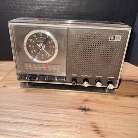 C4570a Ge Vintage Magic Snooz Alarm Clock Radio Walnut Parts/repair