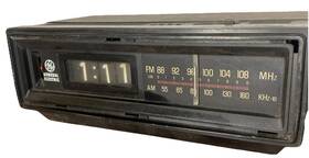 F-4305 Ge General Electric Flip Clock Am/fm Radio With Alarm Parts Only