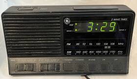 Ge7-4648a Ge Clock Radio Black 2 Wake Times Battery Back-up