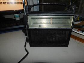 Gep4810 Ge General Electric P4810 Portable Am/fm Radio For Parts Not Working