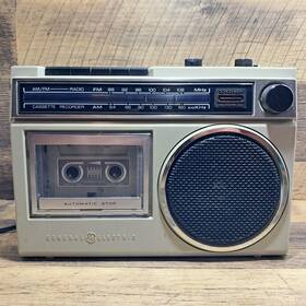 No.3-5240c Ge Vtg 80s General Electric Cassette Recorder Am/fm Radio No. 3-5240c Tested No.3-5240c Ge Vtg 80s General Electric Cassette Recorder Am/fm Radio No. 3-5240c Tested