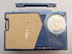 P-807j Ge General Electric Am Radio Model Tested Working