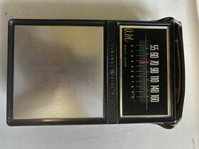 P1858a Ge General Electric Am Solid State Portable Radio P1858a. Works. Just Static