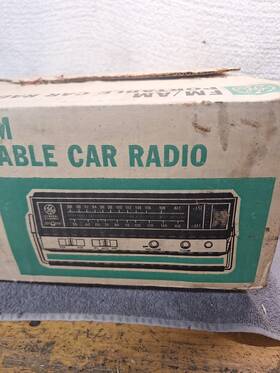 P1940 Ge Vtg General Electric Fm/am Portable Car Radio Daytona Black Chrome Usa