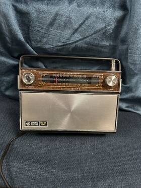 Ge P2820a Vintage Am Fm Radio Woodgrain Solid State Portable Tested Works Ac