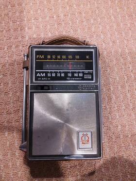 P975f Ge P875f Vintage General Electric Am/fm Radio Model Works