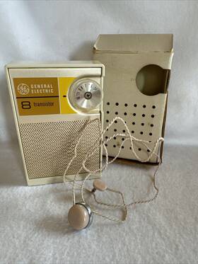 P916d Ge Vintage General Electric Am 8 Transistor Pocket Radio With Case And Earbuds