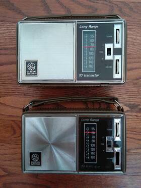 P920a Ge P920 Lot Of 2 Vintage General Electric Portable Am Radios P920a/b
