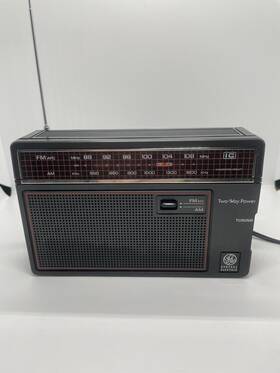 Pb7-2660 Ge Vintage General Electric Portable Am/fm Radio Model No. 7-26600 Tested Pb7-2660 Ge Vintage General Electric Portable Am/fm Radio Model No. 7-26600 Tested