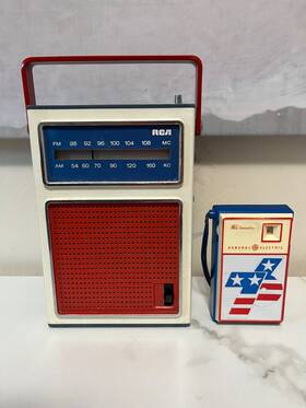 Rzm159z Ge / Rca Vintage Pair Of Bicentennial Transistor Radios For The Semiquincentennial 250th