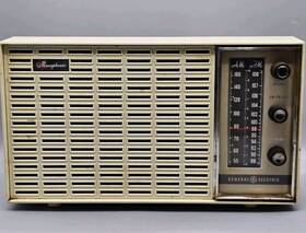 T-171b Ge Vintage 1961 General Electric Musaphonic 7-tube Am/fm Radio Model