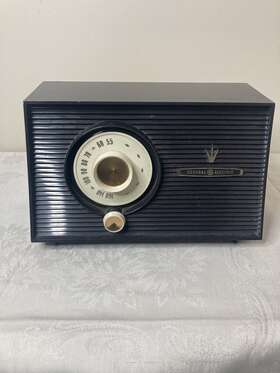 T-101a Ge T101a Vintage General Electric Musaphonic Table Radio Model T-101a. Working