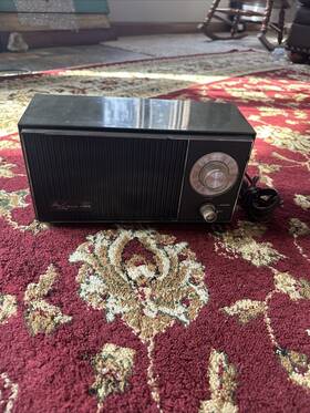 T22068 Ge Vintage Radio Solid State Mid Century Model Works Well