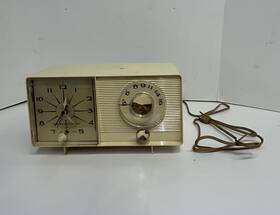 154a5927 General Electric Vintage Tube Model C-403d White Radio Alarm Clock Parts Only