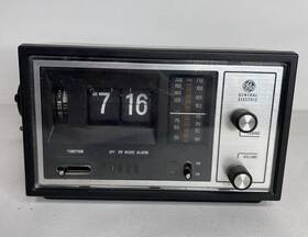 7-4425b General Electric Vintage Alarm Radio Flip Clock Tested Works Great