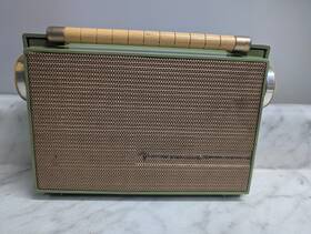P-726a General Electric Ge Am Superheterodyne Portable Lunchbox Radio 6v