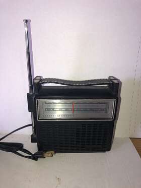 P4810b General Electric Vintage Ge Solid State Am Fm Portable Handheld Radio Works Rd1