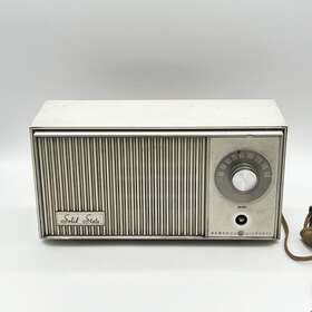 T11-50b General Electric Vtg 1966 Table Top Beige Solid State Fm Am Radio Tested