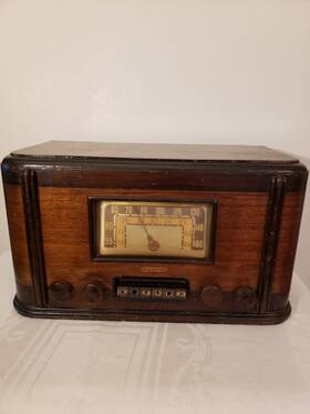 7d22 Goldentone Vintage Broadcast Radio 1960s Wooden Tube Rare