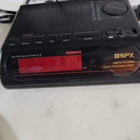 D603 Gran Prix Am/fm Clock Radio Black With Dial D603 Gran Prix Am/fm Clock Radio Black With Dial