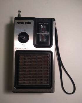 Pfm-88 Gran Prix Vintage 1970s Am Fm Pocket Radio Model - Works Hong Kong