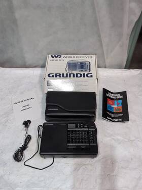 Grundig 300078 Yacht Boy Radio With Alarm Clock 206 Sw Lw Mw Fm - Black Euc