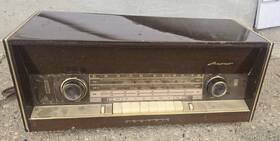3299u Grundig Vintage Model Radio As Is