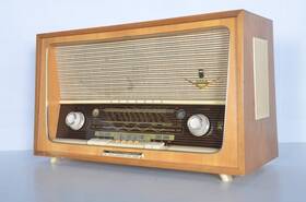 5066 Grundig Vintage Type Table Radio Broadcast Receiver Restored New Caps/tubes