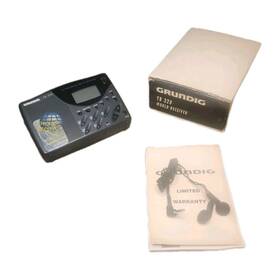 Grundig Yb-320 Vintage Yb 320 Fm/am/sw Pll Synthesizer Transistor Radio Excellent