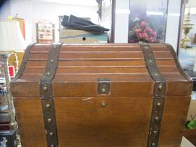 6388 Guild Vintage Buccaneer Pirate Chest Radio 1965 Amfm Parts Only Not Working