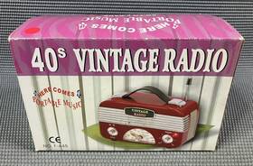 F-645 Hampton 600606542500 Hamptons Vintage Radio 2 Band Am/ Fm Receiver Red