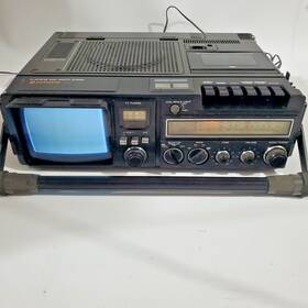 K-50hw Hitachi Tv Radio Cassette Recorder With Monitor Vintage Tech Prop As-is