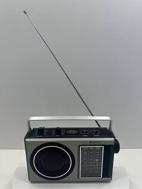 Kh-1080h Hitachi Kh-1080 Vintage Pristine 1980s Am/fm/psb 3-band Portable Radio